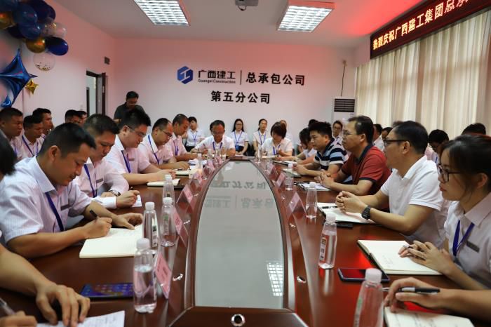 5.1座谈会现场。杨钰 摄700.JPG