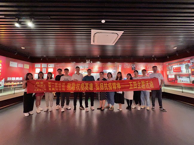 合影留想；畦￡ 摄（建图）.jpg